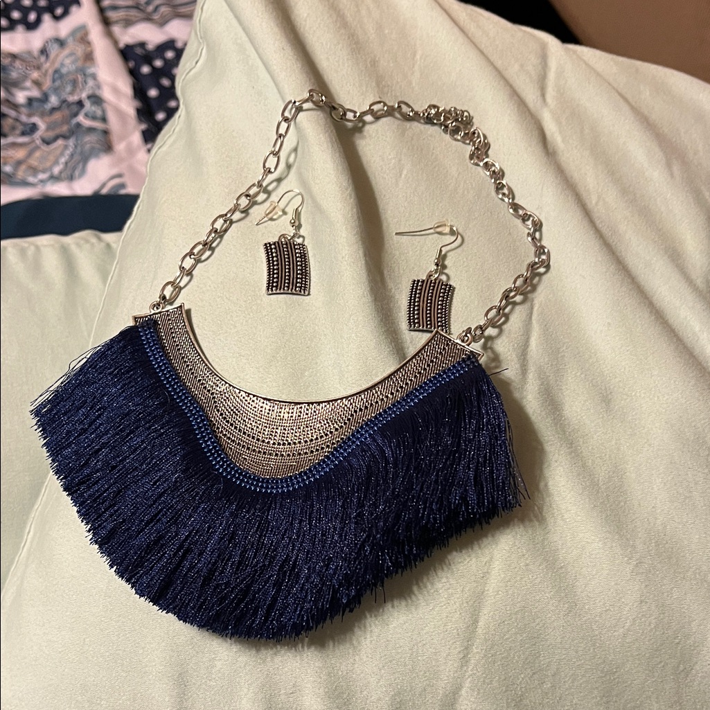 Silver And Navy Fringe Necklace And Earring Set. Comes In Green Too For Sale